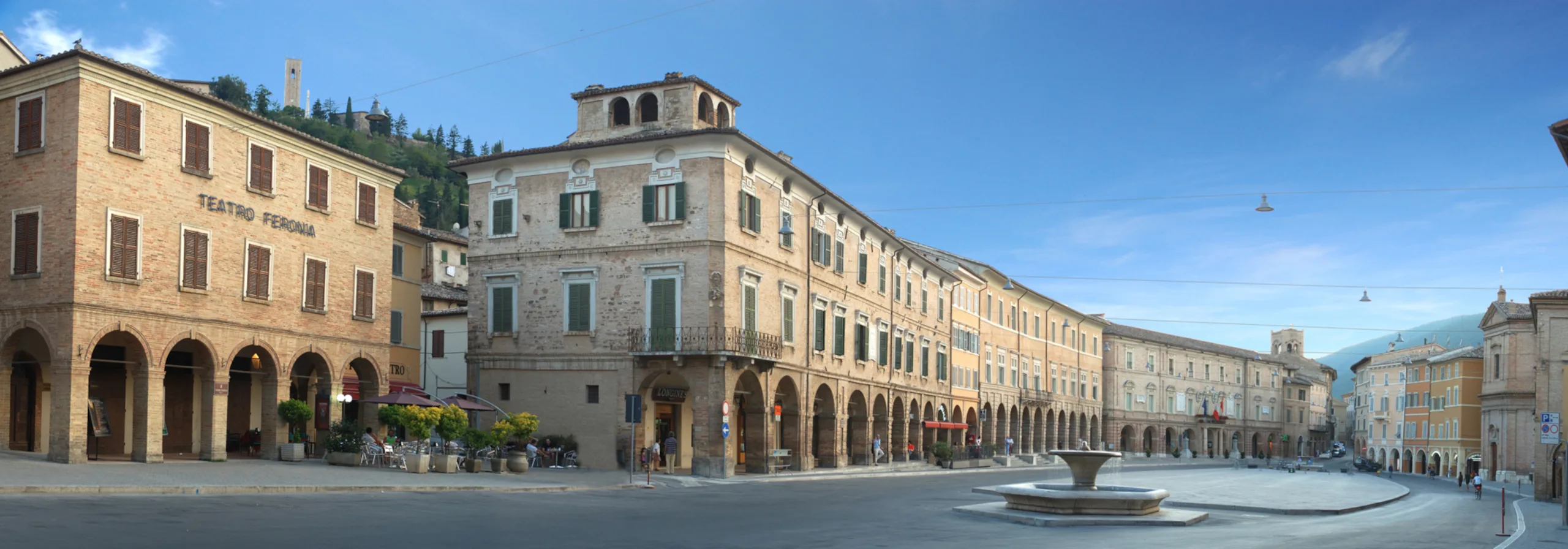Foto del centro storico di San Severino Marche